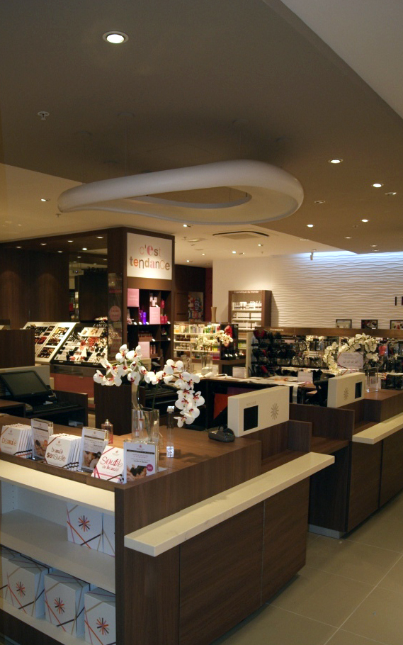 parement-habillage mural-nocibé-parement mural staff