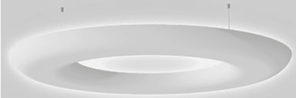 Originalité dans cet anneau de lumière signée Staff Décor