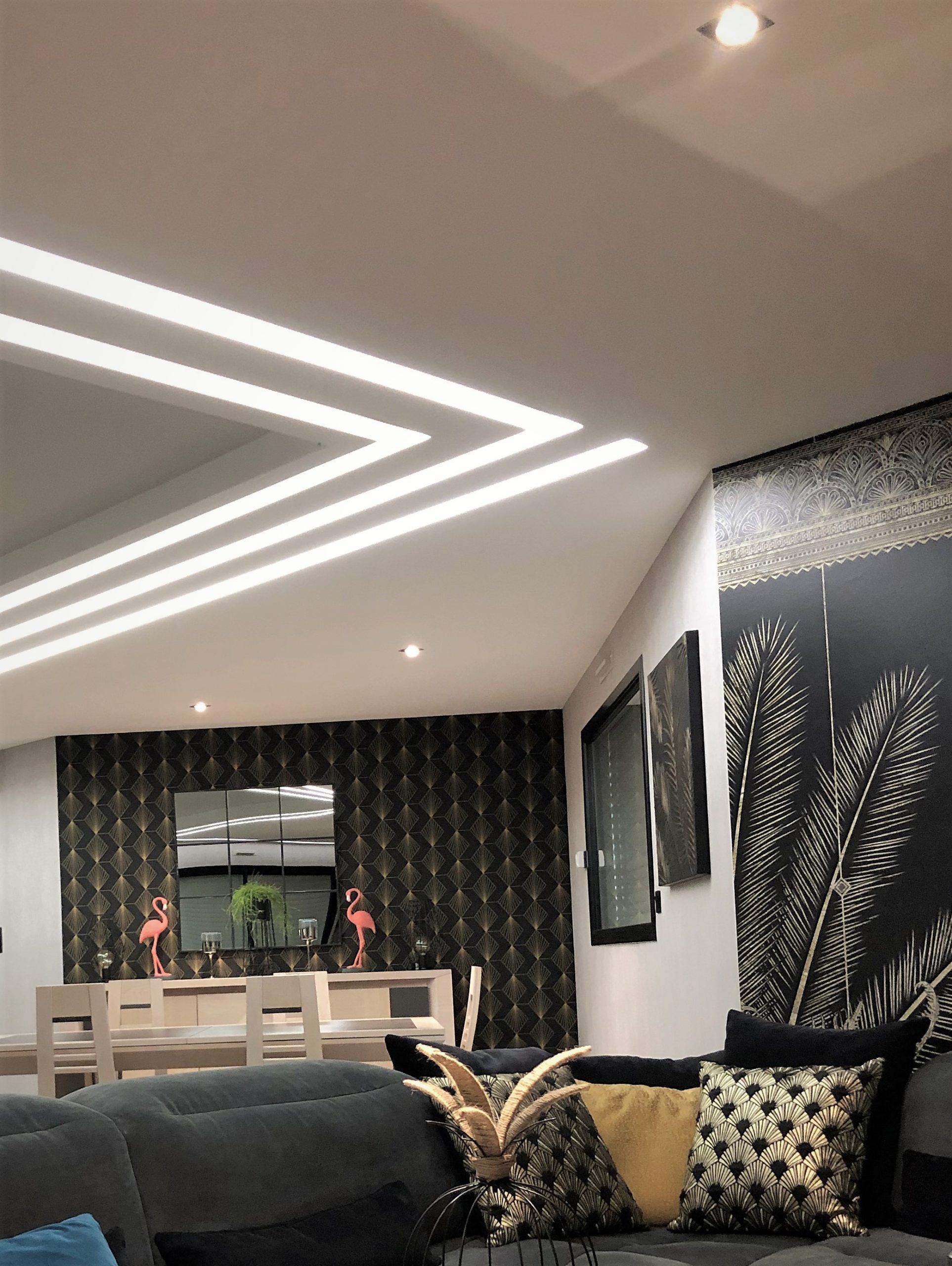 BL180, bandeau lumineux en staff pour plafond en placo