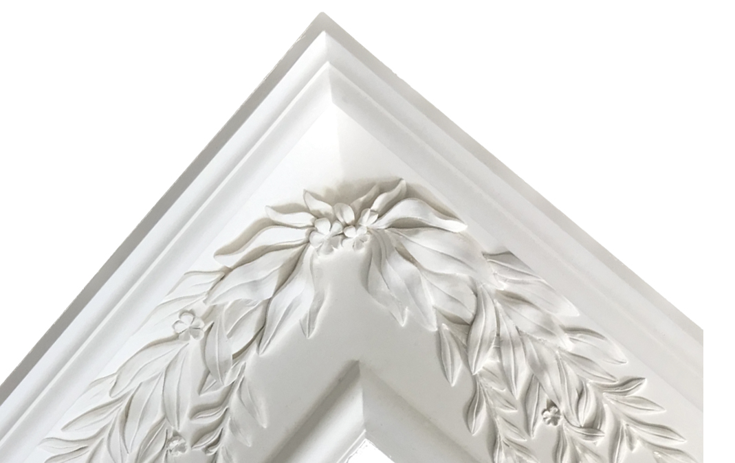 zoom sur le cartouche d'angle de corniche classique D650A a coller sur le plafond