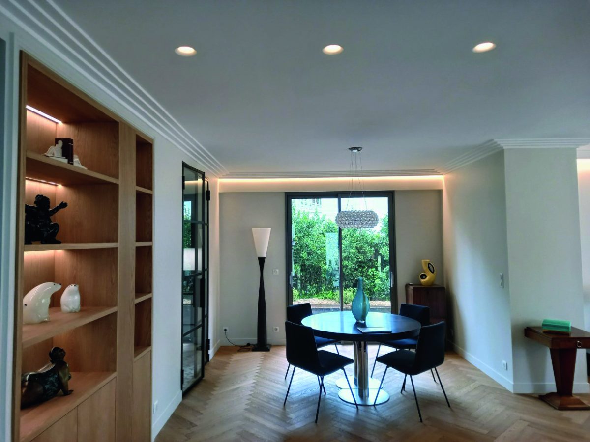 Donnez vie à votre plafond avec notre corniche D565 de style contemporai et styles années 1930